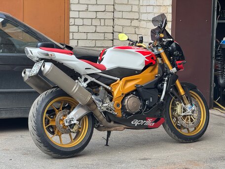 2009 Aprilia Tuono 1000, красный, 450000 рублей, вид 1