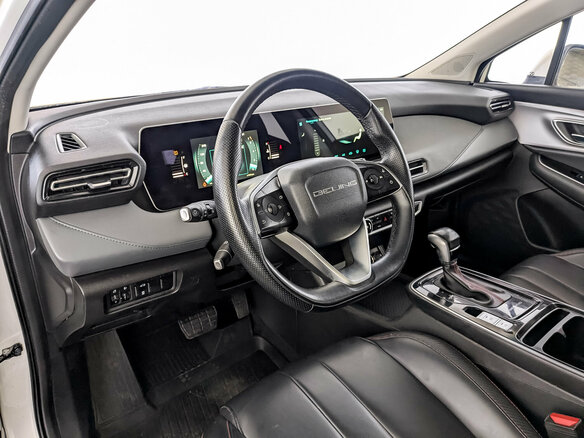 2024 BAIC U5 Plus, жёлтый, 720000 рублей - вид 15