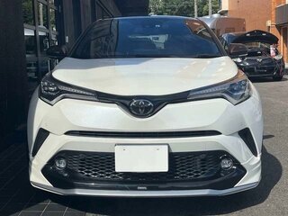 2023 Toyota C-HR I Рестайлинг, белый, 1619000 рублей, вид 3
