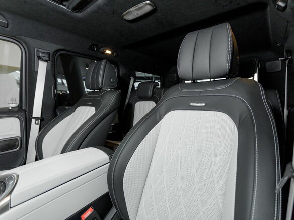 2026 Mercedes-Benz G-Класс AMG 63 AMG II (W465) Рестайлинг, серый - вид 6