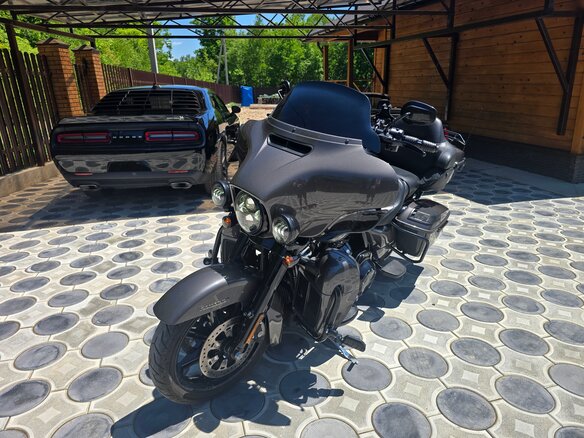 2023 Harley-Davidson Electra Glide, серый, 2550000 рублей