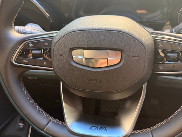 2023 Geely Monjaro I, зелёный, 3178000 рублей - вид 6