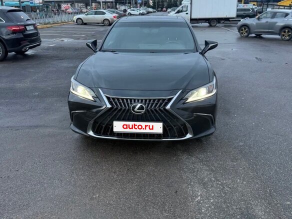 2021 Lexus ES 200 VII Рестайлинг, чёрный, 3950000 рублей - вид 2
