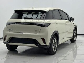 2025 BYD Dolphin 44.9 kWh I, бежевый, 1930000 рублей, вид 4
