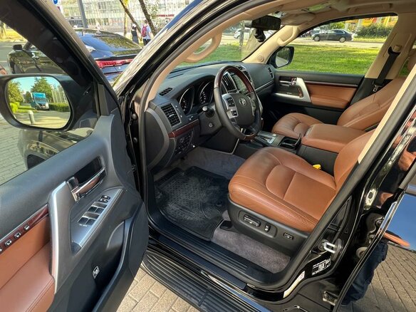 2015 Toyota Land Cruiser 200 Series Рестайлинг 1, чёрный - вид 9