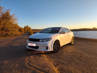 2010 Kia Cerato Koup II, белый, 450000 рублей, вид 2