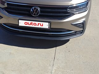 2022 Volkswagen Tiguan II Рестайлинг, бежевый, 3800000 рублей, вид 1
