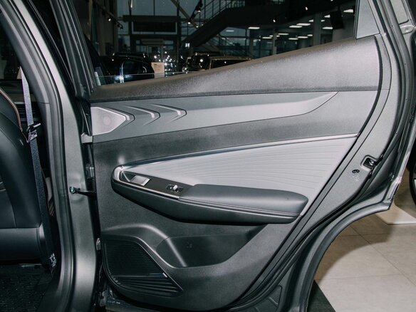 2026 Geely Cityray, серый, 3204990 рублей - вид 13