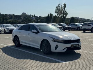 2021 Kia K5 III, белый, 1510000 рублей, вид 1