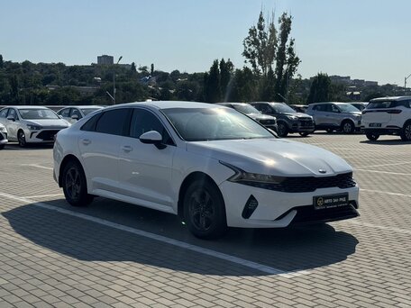 Kia K5 III