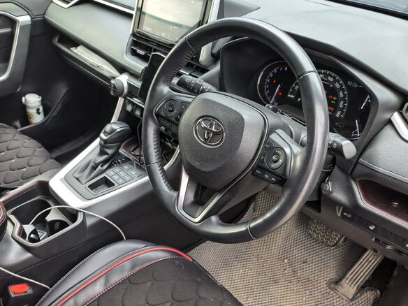 2020 Toyota RAV4 V (XA50), чёрный, 3100000 рублей - вид 5