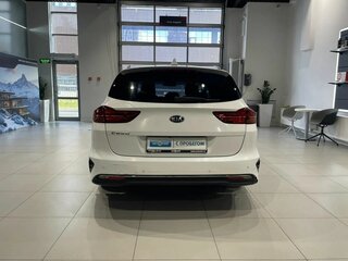 2021 Kia Ceed III, белый, 1319000 рублей, вид 5