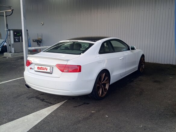 2011 Audi A5 I (8T) Рестайлинг, белый, 1300000 рублей - вид 2