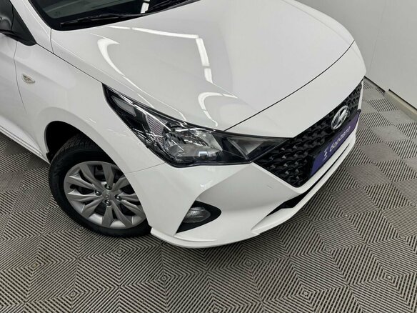 2022 Hyundai Solaris II Рестайлинг, белый, 1540000 рублей - вид 15