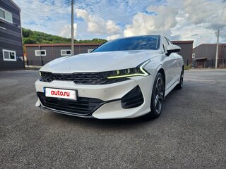 2022 Kia K5 III, белый, 2390000 рублей, вид 1