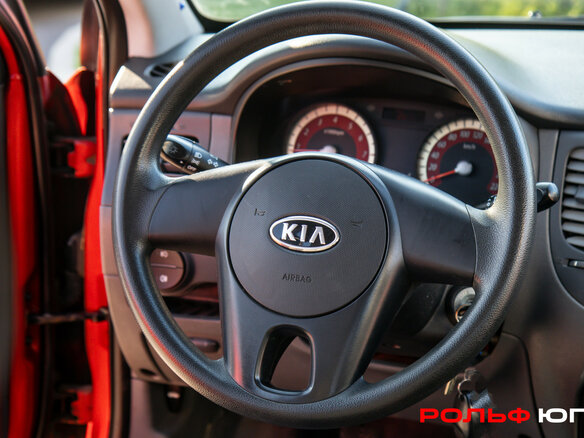 2010 Kia Rio II Рестайлинг, красный - вид 11