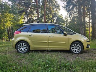 2008 Citroen C4 Picasso I, золотистый, 675000 рублей, вид 4