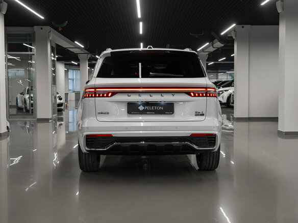 2025 Geely Monjaro (Xingyue L) I Рестайлинг 2 (China Market), белый - вид 5