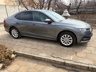 2020 Skoda Octavia IV (A8), серый, 2100000 рублей, вид 3