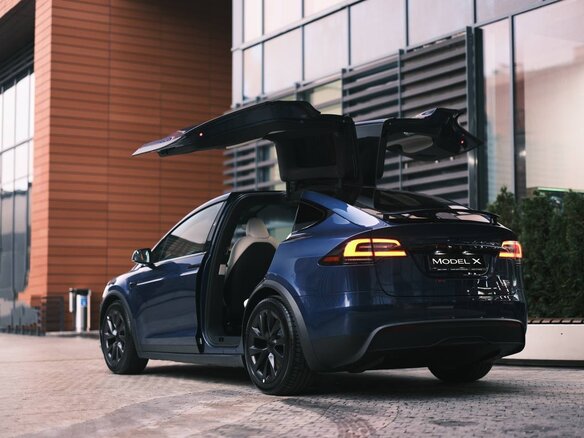 2023 Tesla Model X Plaid I Рестайлинг, синий, 11700000 рублей - вид 1