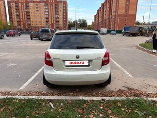 2014 Skoda Fabia II Рестайлинг, белый, 700000 рублей, вид 4
