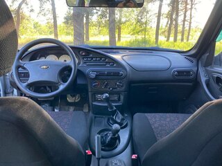 2006 Chevrolet Niva I, серебристый, 320000 рублей, вид 1