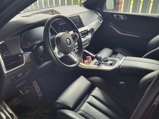 2019 BMW X5 40i IV (G05/G18), чёрный, 6000000 рублей, вид 3