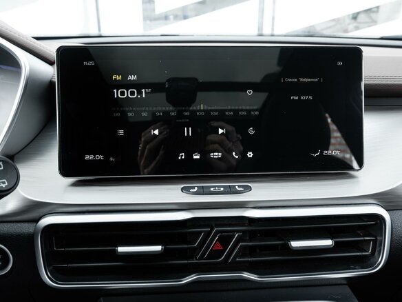 2023 Geely Coolray I, синий, 1727800 рублей - вид 13