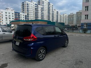 2019 Honda Freed II, синий, 1530000 рублей, вид 4