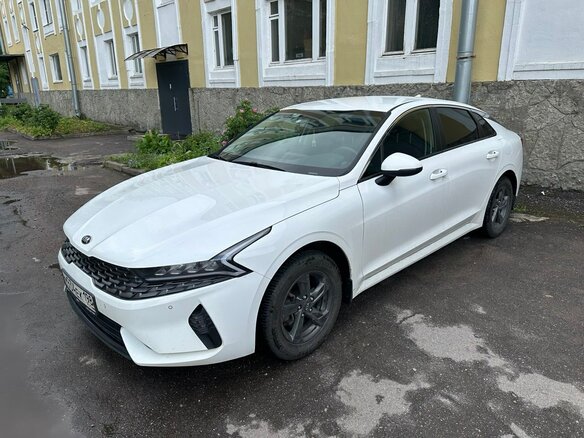 2021 Kia K5 III, белый, 2690000 рублей