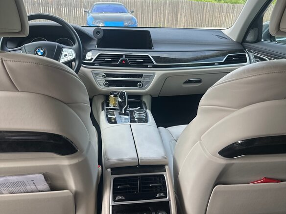 2017 BMW 7 серии 730d xDrive VI (G11/G12), серый, 3295000 рублей - вид 35