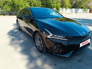 2021 Kia K5 III, чёрный, 2650000 рублей, вид 1