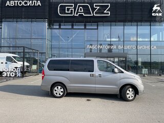 2015 Hyundai Grand Starex, серебристый, 1625000 рублей, вид 2