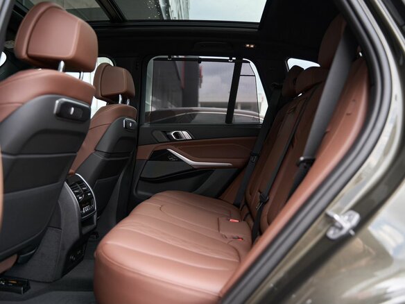 2024 BMW X5 30d IV (G05/G18) Рестайлинг, коричневый, 14299900 рублей - вид 12