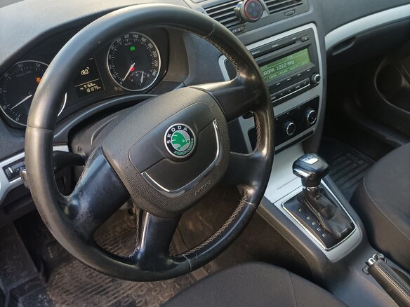 2010 Skoda Octavia II (A5) Рестайлинг, серый - вид 4