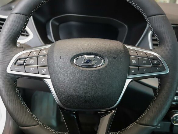 2025 Lada (ВАЗ) Vesta I Рестайлинг (NG), белый - вид 8