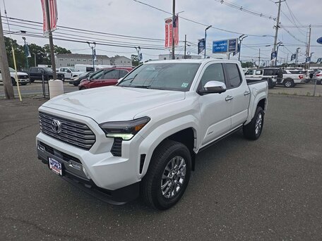 Toyota Tacoma IV