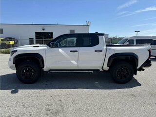 2026 Toyota Tacoma IV, белый, 10990000 рублей, вид 3