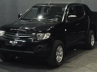 Mitsubishi L200 IV