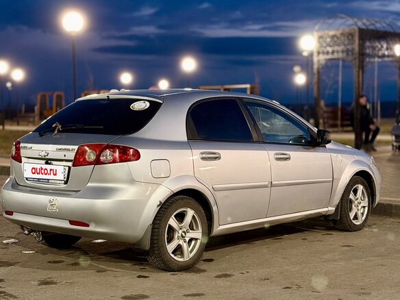 2011 Chevrolet Lacetti I, серебристый, 485000 рублей - вид 1