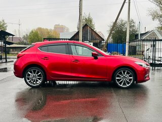 2018 Mazda Axela III Рестайлинг, красный, 1599999 рублей, вид 5