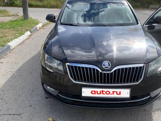 2013 Skoda Superb II Рестайлинг, коричневый, 865000 рублей, вид 1