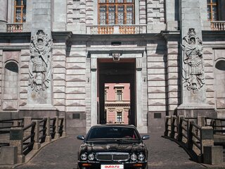1998 Jaguar XJR II (X308), чёрный, 6300000 рублей, вид 1