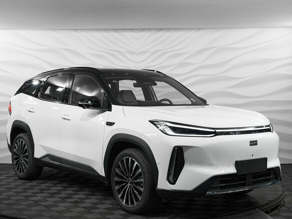 2026 Geely Galaxy M7, белый - вид 2