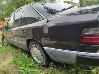 1990 Mercedes-Benz W124 260, чёрный, 840000 рублей, вид 3