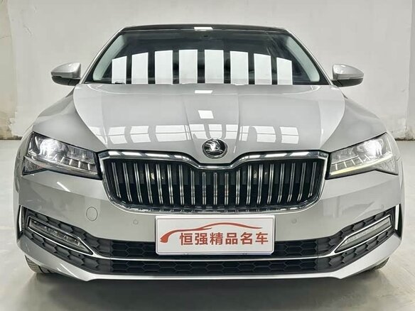 2022 Skoda Superb III Рестайлинг, белый, 2200315 рублей - вид 1