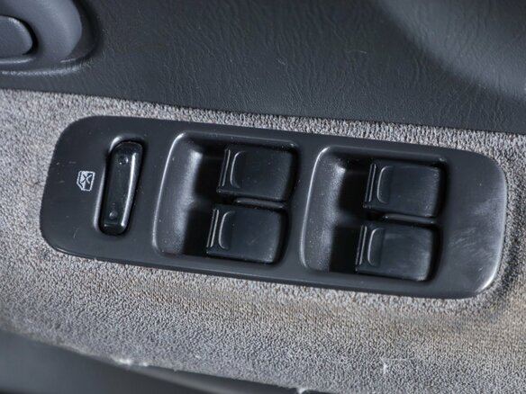 2005 Suzuki Swift III, серый - вид 13