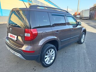 2015 Skoda Yeti I Рестайлинг, коричневый, 1360000 рублей, вид 3