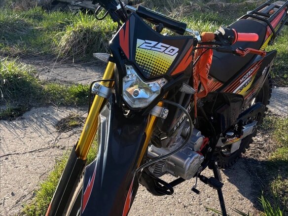 2024 Sycmmc 250, оранжевый, 105000 рублей