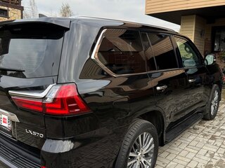 2017 Lexus LX 570 III Рестайлинг 2, чёрный, 7500000 рублей, вид 3